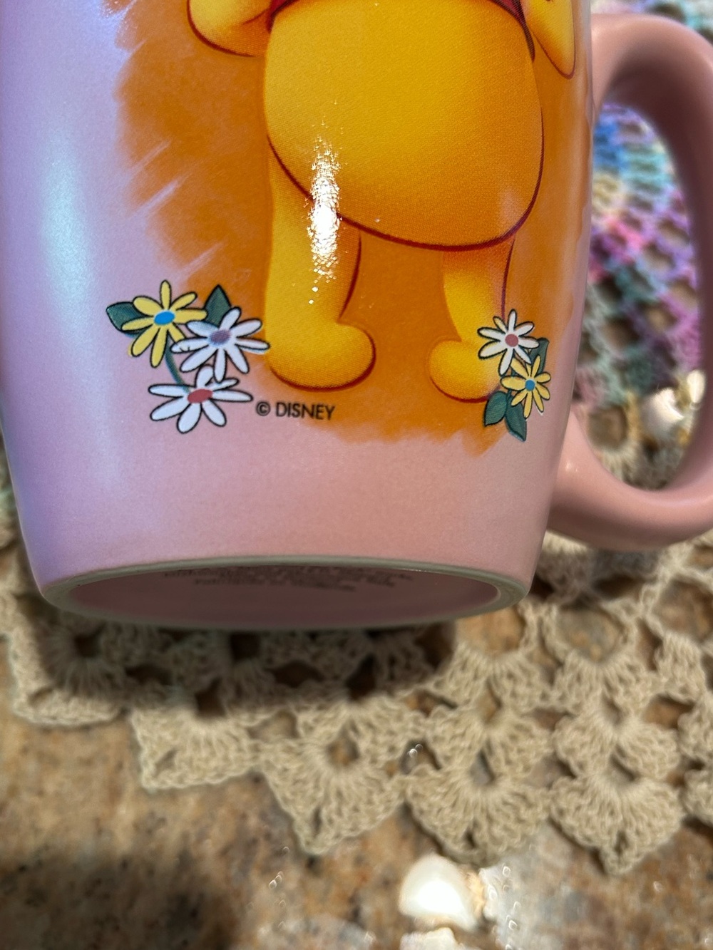 Winnie The Pooh & Daisies Mauve Ceramic Mug 20 oz 5”x4”w. Disney Store. Pristine - Picture 9 of 9